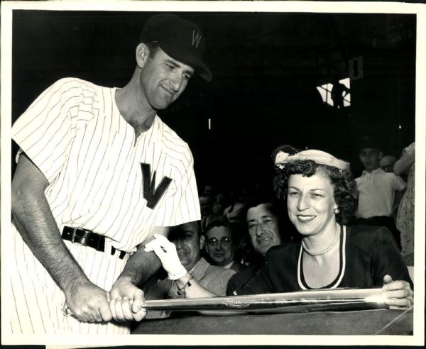 1954 Mickey Vernon Washington Senators "The Sporting News Collection Archives" Original Photo (Sporting News Collection Hologram/MEARS Photo LOA)