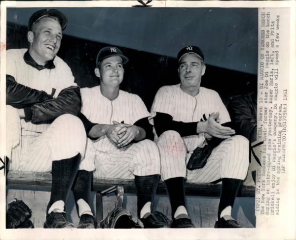 1961 Roger Maris & Joe DiMaggio New York Yankees "Chicago Sun-Times" Original 8" x 10" Photo (Sun Times Hologram/MEARS Type 1 Photo LOA)
