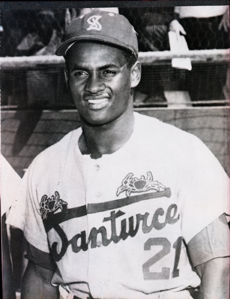 1952-56 Roberto Clemente Pittsburgh Pirates "The Sporting News" Original 3.25" x 4.25" Black And White Negative (The Sporting News Collection/MEARS Auction LOA) 