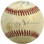 1981 New York Yankees Team Signed OAL (MacPhail) Baseball w/ 11 Sigs. Incl. Reggie Jackson Dave Winfield - JSA 