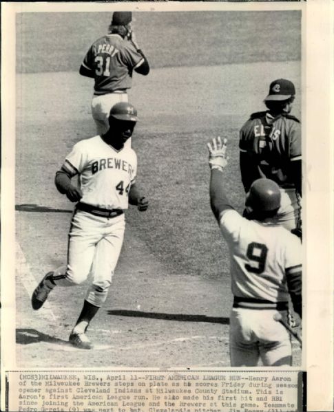 1975 Hank Aaron Milwaukee Brewers "The Chicago Sun Times Archives" Original 8" x 10" Photo (Chicago Sun Times Hologram/MEARS Photo LOA)