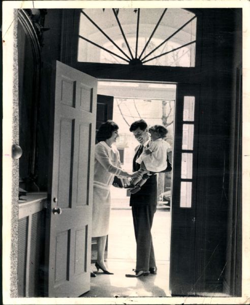 1960 John F. Kennedy with Family "The Chicago Sun-Times Archives" Original Photo (Chicago Sun-Times Hologram/MEARS Photo LOA)
