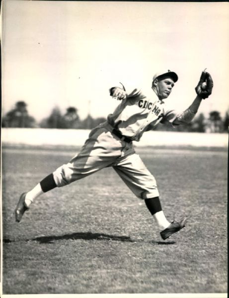 1933-34 circa Johnny Moore Cincinnati Reds "The Sporting News Collection Archives" Original 7.5" x 10" Photo (Sporting News Collection Hologram/MEARS Photo LOA) - Lot of 2