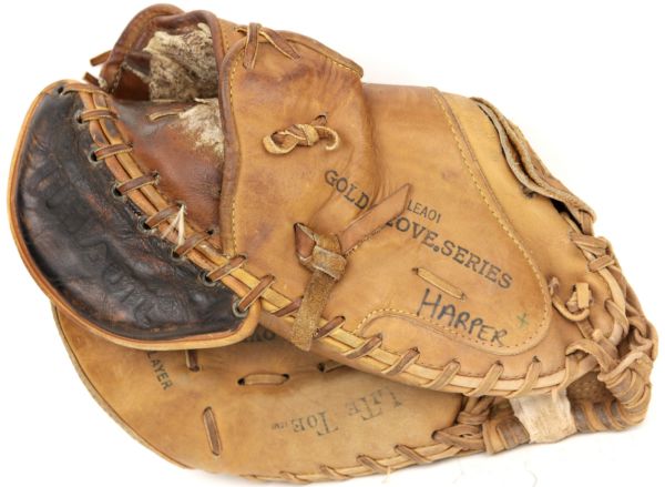 1994 Brian Harper Game Worn Milwaukee Brewers Catchers Mitt - From Former Brewers BP Catcher - MEARS LOA 