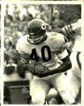 1970 Gale Sayers Chicago Bears "The Sporting News Collection Archives" Original 7" x 9" Photo (Sporting News Collection Hologram/MEARS Photo LOA)