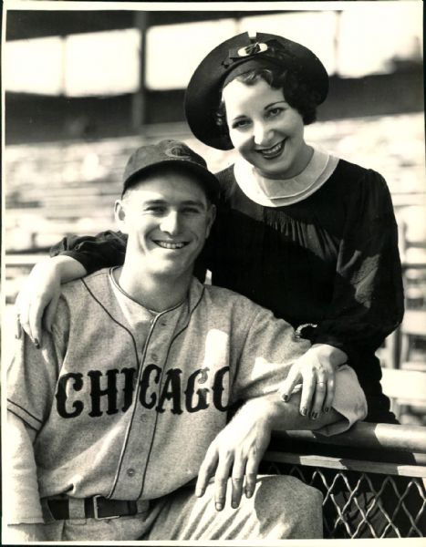 1935-38 Frank Demaree Chicago Cubs "The Sporting News Collection Archives" Original 7.5" x 9.5" Photo (Sporting News Collection Hologram/MEARS Photo LOA) - Lot of 2