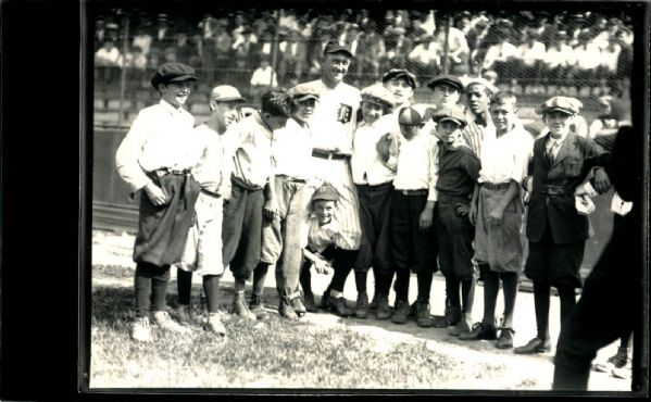 1912-26 Ty Cobb Detroit Tigers "The Sporting News Collection Archives" 5" x 8" Modern Prints (Sporting News Collection Hologram/MEARS Photo LOA) - Lot of 3