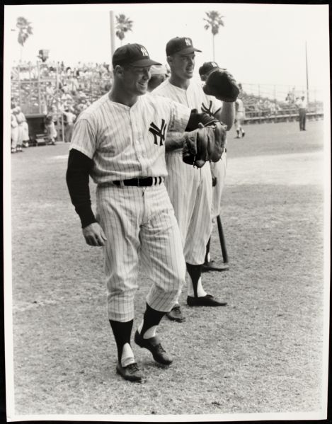 1960s Depiction of Mickey Mantle New York Yankees 11" x 14" Arthur Rickerby Studio Print