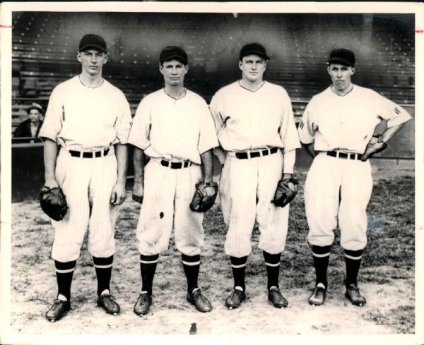 1933 Washington Senators Infield Kuhel Myer Cronin Bluege "The Sporting News Collection Archives" Original 8" x 10" Photo (Sporting News Collection Hologram/MEARS Photo LOA)