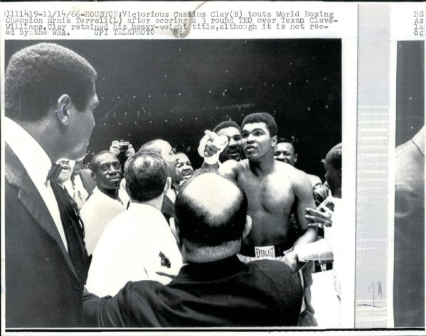 1966-71 Muhammad Ali "The Chicago Sun-Times Collection Archives" Original Photos (Chicago Sun-Times Hologram/MEARS Photo LOA) - Lot of 2