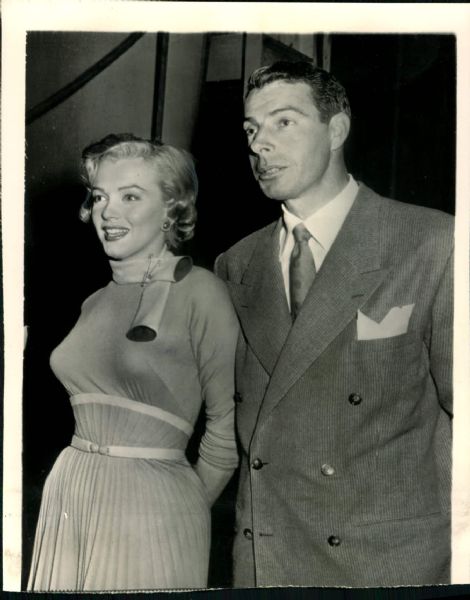 1952 Joe DiMaggio and Marylin Monroe New York Yankees "The Sporting News Collection Archives" Original 6.75" x 8.5" Photo (Sporting News Collection Hologram/MEARS Photo LOA)