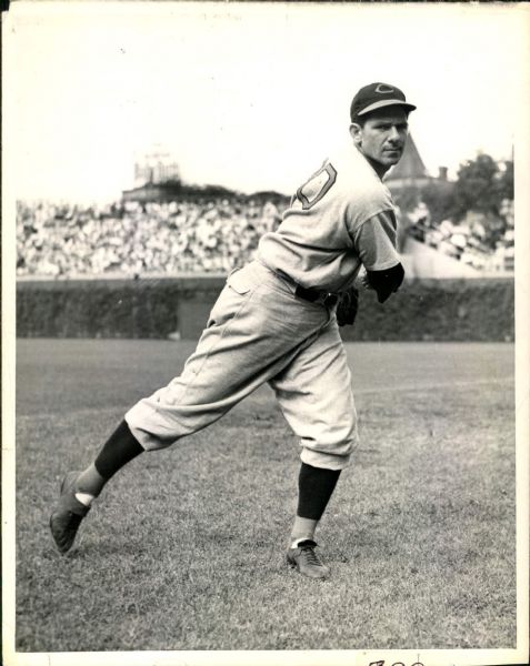 1939-42 Paul Derringer Cincinnati Reds "The Sporting News Collection Archives" Original Photo (Sporting News Collection Hologram/MERAS Photo LOA)