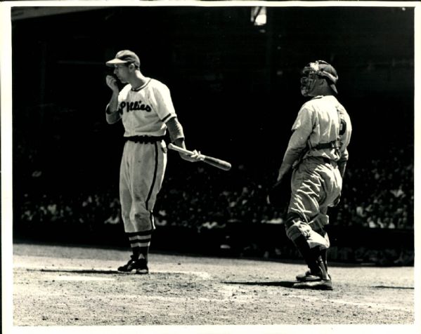 1947 Harry Walker Philadelphia Phillies "The Sporting News Collection Archives" Original Photos (Sporting News Collection Hologram/MEARS Photo LOA) - Lot of 2