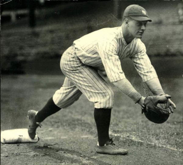 1939 Lou Gehrig New York Yankees "The Sporting News Collection Archives" Original Photo (Sporting News Collection Hologram/MEARS Photo LOA)