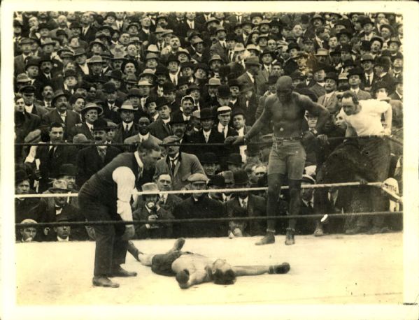 1909 Jack Johnson KOs Stan Ketchie "The Sporting News Collection Archives" 6.5" x 8.5" Print (Sporting News Collection Hologram/MEARS Photo LOA)