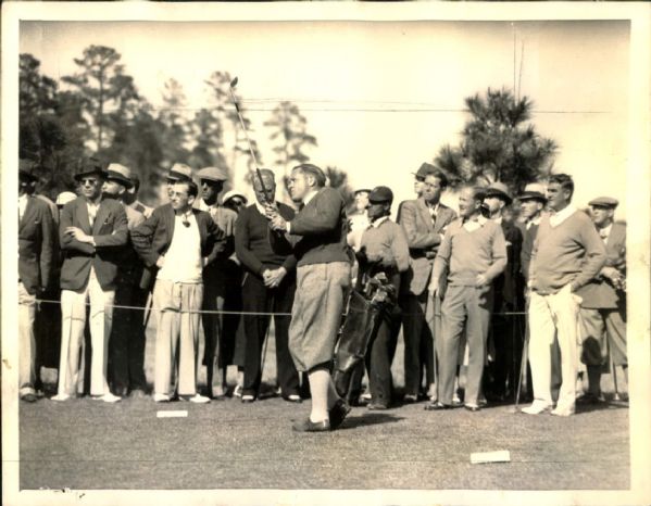 1934 Bobby Jones Struggles at Augusta "The Sporting News Collection Archives" Original 6.5" x 8.5" Photo (Sporting News Collection Hologram/MEARS Photo LOA)