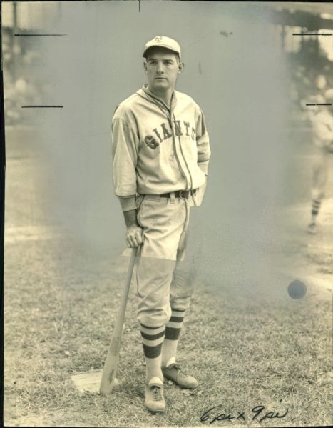 1930 Ethan Allen New York Giants "The Sporting News Collection Archives" Original Photo (Sporting News Collection Hologram/MEARS Photo LOA)