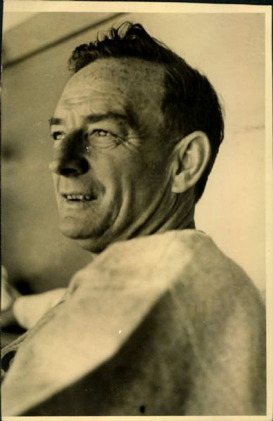 1940s circa Bill McKechnie Cincinnati Reds "The Sporting News Collection Archives" Original Photo (Sporting News Collection Hologram/MEARS Photo LOA)