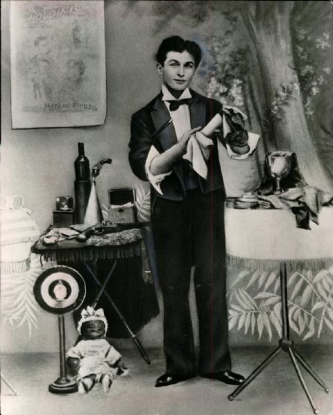 1920-36 Harry Houdini "The Chicago Sun-Times Collection Archives" Original Photos (Chicago Sun-Times Hologram/MEARS Photo LOA) - Lot of 3