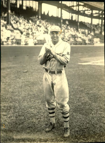 1926 Taylor Douthit St. Louis Cardinals "The Sporting News Collection Archives" Modern 6.75" x 9.25" Photo (Sporting News Collection Hologram/MEARS Photo LOA)