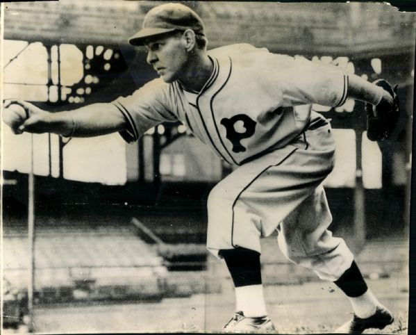 1935 Mace Brown Pittsburgh Pirates "The Sporting News Collection Archives" Original Photo (Sporting News Collection Hologram/MEARS Photo LOA)