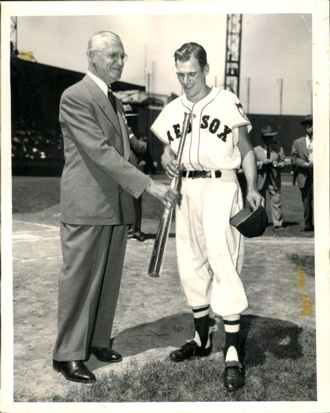 1951 Billy Goodman Boston Batting Champion Red Sox "The Sporting News Collection Archives" Original 7" x 9" Photo (Sporting News Collection Hologram/MEARS Photo LOA)