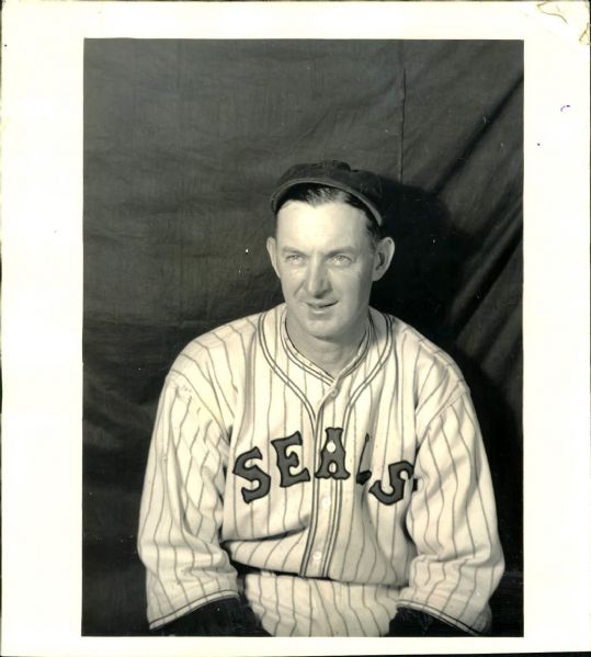1937 Sam Gibson San Francisco Seals PCL "The Sporting News Collection Archives" Original Photo (Sporting News Collection Hologram/MEARS Photo LOA)