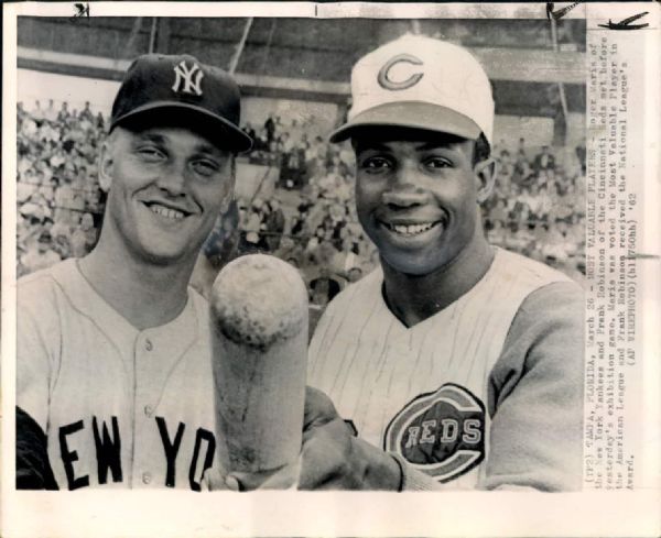 1962 Frank Robinson Cincinnati Reds Roger Maris New York Yankees "The Chicago Sun-Times Collection Archives" Original Photo (Chicago Sun-Times Hologram/MEARS Photo LOA)