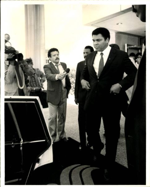 1964-87 Cassius Clay / Muhammad Ali "The Chicago Sun-Times Collection Archives" Original Photos (Chicago Sun-Times Hologram/MEARS Photo LOA) - Lot of 7