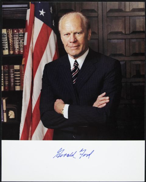 Gerald Ford Signed 8" x 10" Photo - JSA 