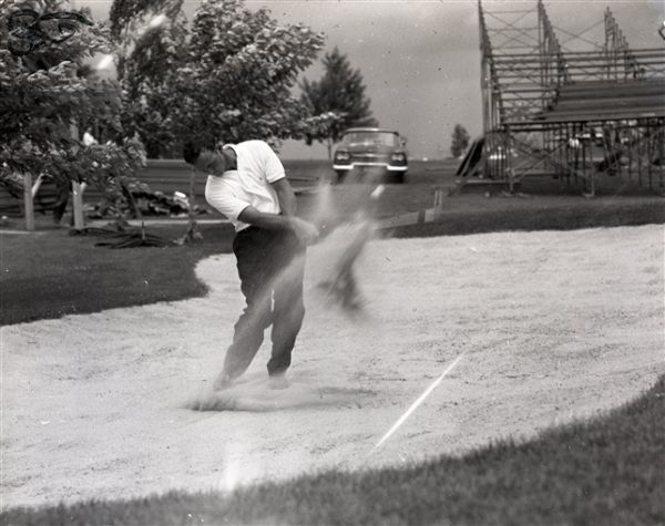1958 Arnold Palmer Gets Out of the Trap "Chicago Sun-Times" Original 4" x 5" B & W Negatives (Chicago Sun-Times Archives/MEARS Photo LOA)