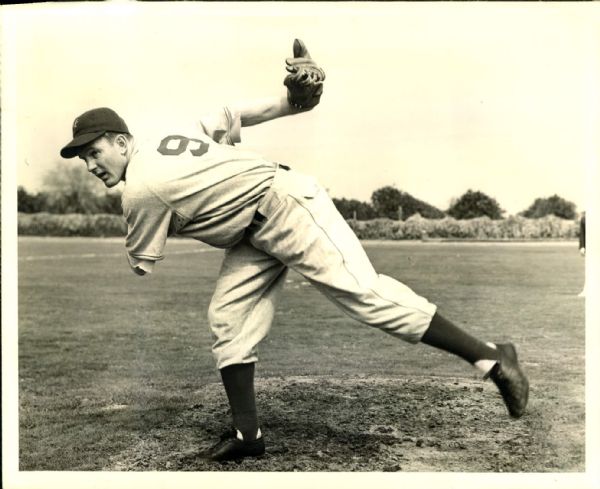 1940 Red Tramback New York Giants "The Sporting News Collection Archives" Original Photo (Sporting News Collection Hologram/MEARS Photo LOA)