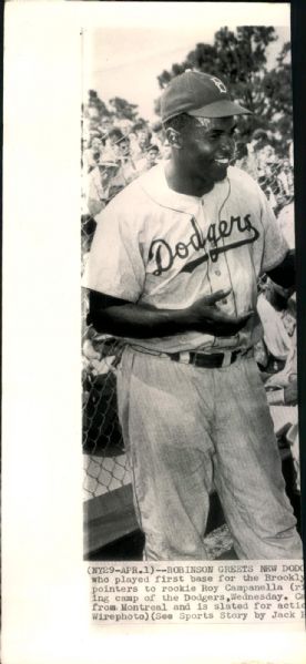 1948 Jackie Robinson Brooklyn Dodgers "The Sporting News Collection Archives" Original Photo (Sporting News Collection Hologram/MEARS Photo LOA)