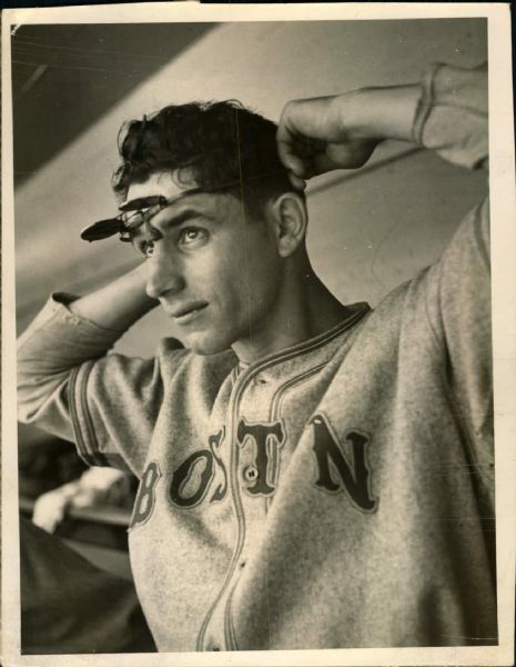 1937-38 circa Vince DiMaggio Boston Bees "The Sporting News Collection Archives" Original 6.5" x 8.5" Photo (Sporting News Collection Hologram/MEARS Photo LOA)