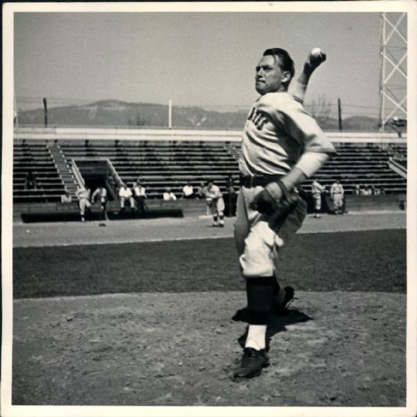 1938 Waite Hoyt Pittsburgh Pirates "The Sporting News Collection Archives" Original 6" x 6" Photo (Sporting News Collection Hologram/MEARS Photo LOA)