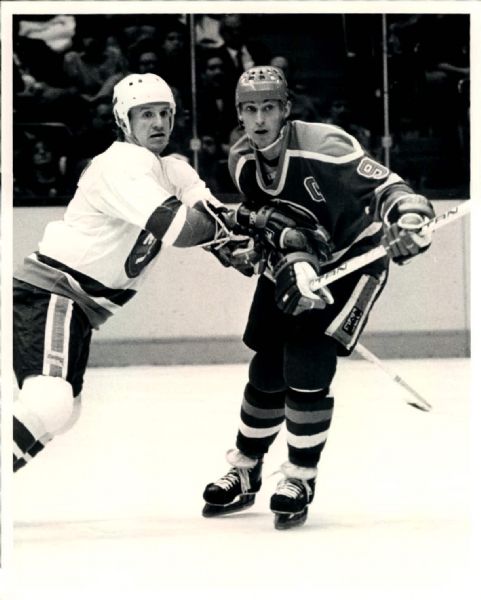 1975-90 circa New York Islanders "The Sporting News Collection Archives" Original Photo (Sporting News Collection Hologram/MEARS Photo LOA) - Lot of 112
