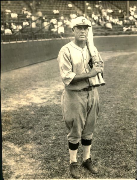 1930 Curt Walker Cincinnati Reds "The Sporting News Collection Archives" Original 7" x 9" Photo (Sporting News Collection Hologram/MEARS Photo LOA)