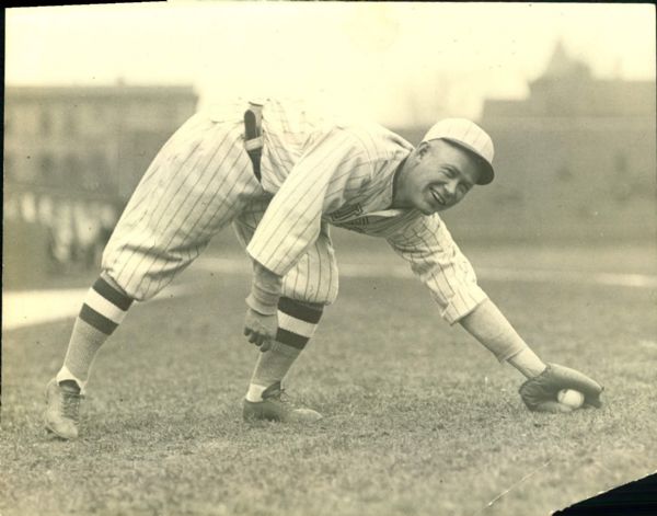 1918 Pete Kilduff Chicago Cubs "The Sporting News Collection Archives" Original 7" x 9" Photo (Sporting News Collection Hologram/MEARS Photo LOA)