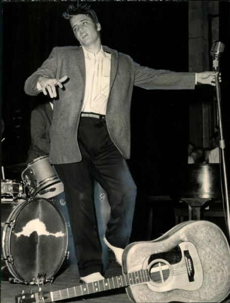 1958 Elvis Presley The King of Rock N Roll "The Sporting News Collection Archives" Original 5.75" x 7.75" PSA/DNA Type 1 Photo (Sporting News Collection Hologram/MEARS Photo LOA)