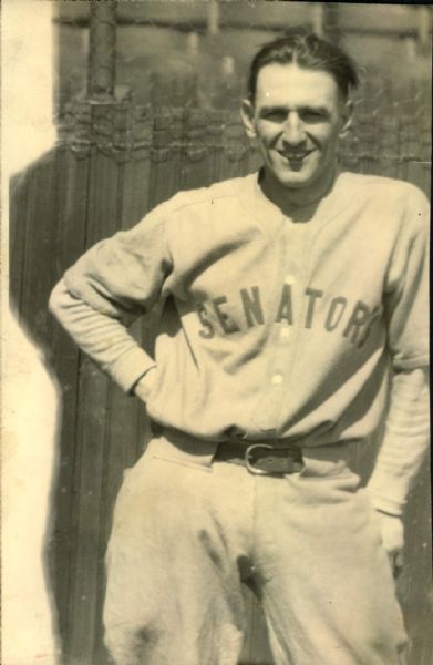 1928 Glenn Killinger Harrisburg Senators NYPL "The Sporting News Collection Archives" Original Photo (Sporting News Collection Hologram/MEARS Photo LOA)