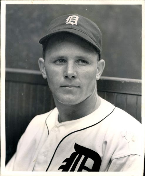 1941 Virgil Trucks Detroit Tigers "The Sporting News Collection Archives" Original 8" x 10" Photo (Sporting News Collection Hologram/MEARS Photo LOA)