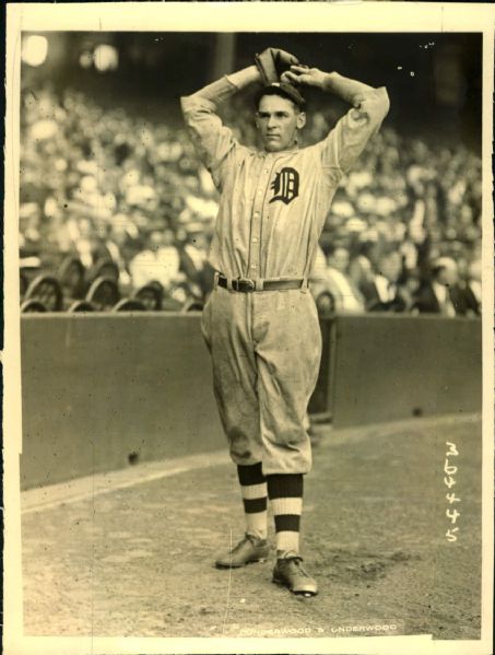 1923-24 Ed Wells Detroit Tigers "The Sporting News Collection Archives" Original 6.5" x 8.5" Photo (Sporting News Collection Hologram/MEARS Photo LOA)
