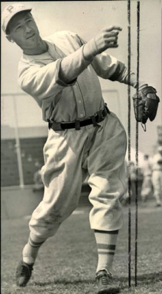 1939 Ad Liska Portland Beavers "The Sporting News Collection Archives" Original 4 1/2" x 8 1/2" Photo (Sporting News Collection Hologram/MEARS Photo LOA)