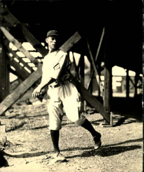 1917-27 Harry Lee "The Sporting News Collection Archives" Original Photo (Sporting News Collection Hologram/MEARS Photo LOA)