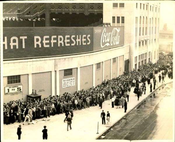 1958 Yankee Stadium Ticket Line "The Sporting News Collection Archives" Original 8" x 10" Photo (Sporting News Collection Hologram/MEARS Photo LOA)