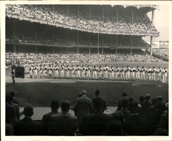 1955 World Series Yankee Stadium New York Yankees Brooklyn Dodgers "The Sporting News Collection Archives" Original 8" x 10" Photo (Sporting News Collection Hologram/MEARS Photo LOA)