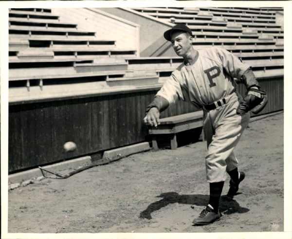1944 circa Ad Liska Portland Beavers (PCL) "The Sporting News Collection Archives" Original 8" x 10" Photo (Sporting News Collection Hologram/MEARS Photo LOA)