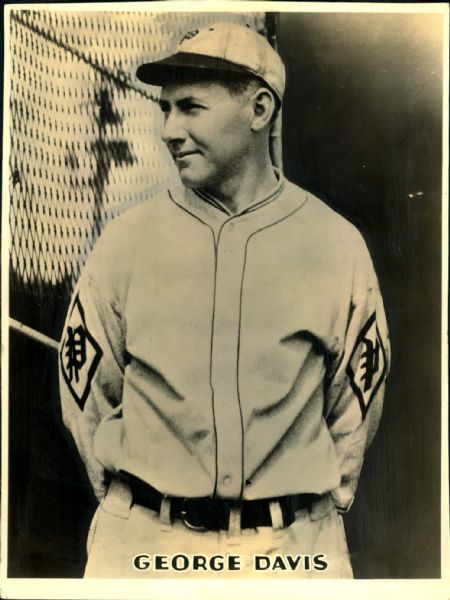 1932 George Davis Philadelphia Phillies "The Sporting News Collection Archives" Original Photo (Sporting News Collection Hologram/MEARS Photo LOA)