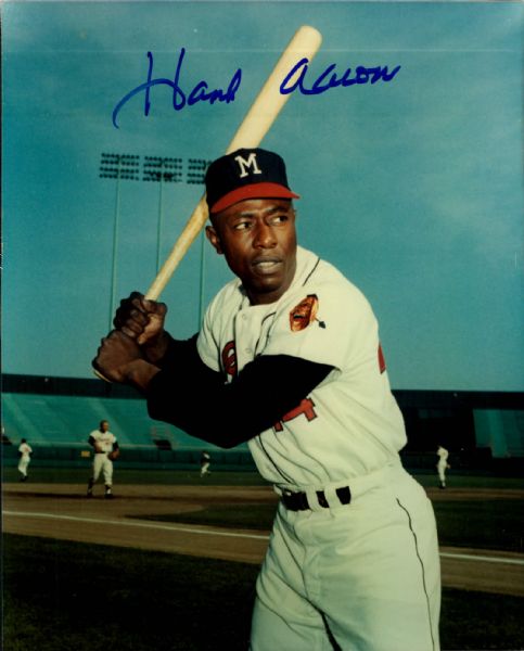 Hank Aaron Milwaukee Braves Signed 8" x 10" Photo - JSA 