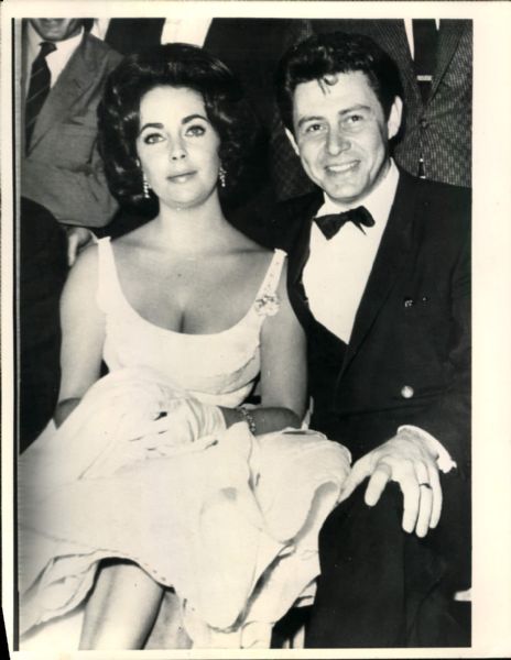 1960 Elizabeth Taylor with Husband Eddie Fisher at Polo Grounds 
